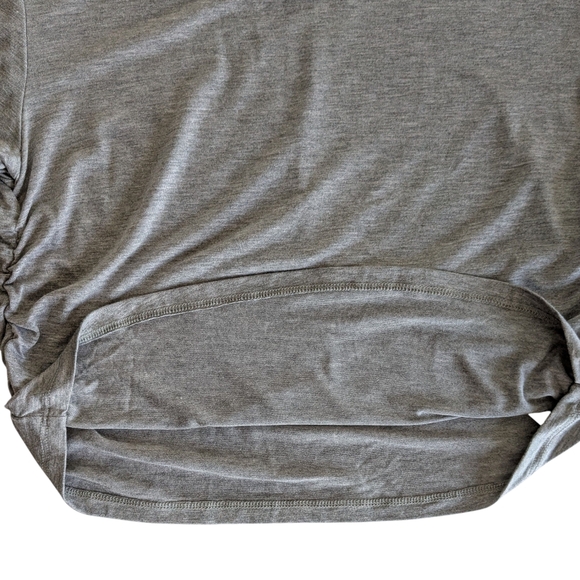 Set Of Athletic Top And Leggings Size Large - Picture 6 of 15